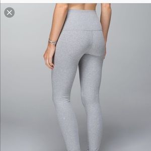 Lululemon light gray roll down cotton wunderunders